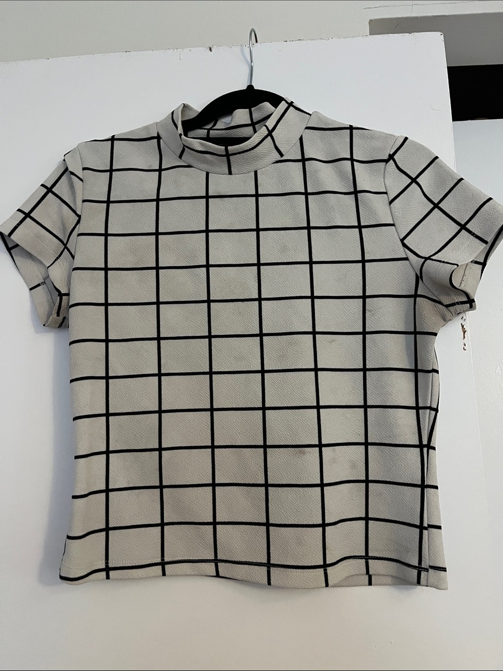 SHEIN White Short Sleeve Mock Neck Grid Tee